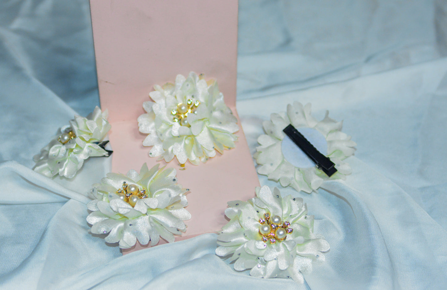 ladies flower hair jura(pack of 3)