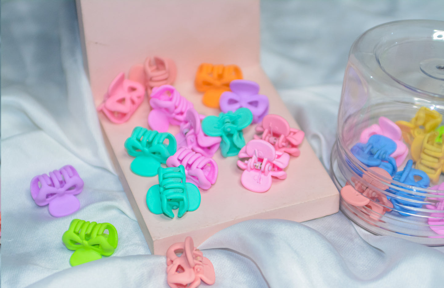 small hair catchars(24 pieces)